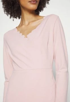 WAL G. WGXZL WEDDING - ALEXANDA SCALLOP V NECK MIDI DRESS - Shift Dress - Blush Pink -WAL G. Sales Store 0a1dd9246c7f468dac85bb67b64f1c94