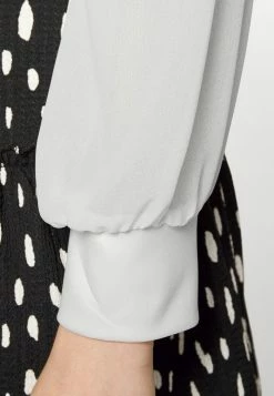 WAL G. WGXZL WEDDING - BESSIE MESH SLEEVE V NECK CROP TOP - Blouse - White -WAL G. Sales Store 2c379c016efa4a5f93518adcdab24f79