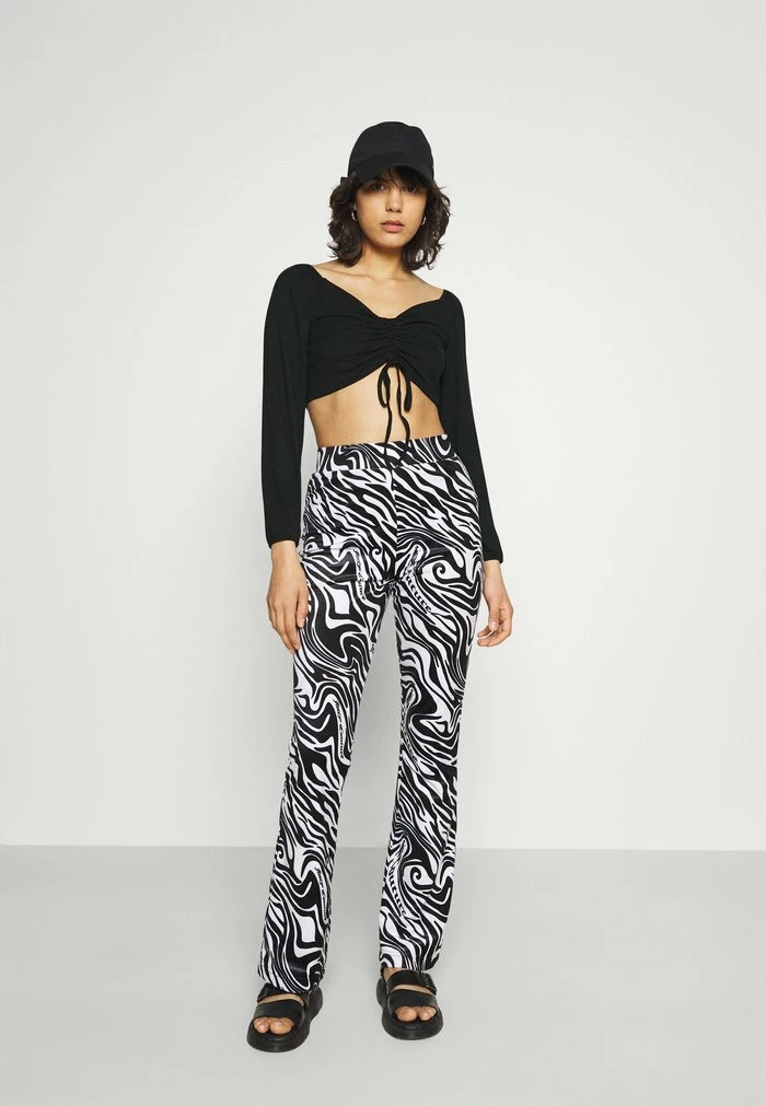 KELLY CROP - Long sleeved top - black WAL G. KELLY CROP - Long Sleeved Top - Black -WAL G. Sales Store 3a5edfdb946e4acdb2c80bd7f8d6d171