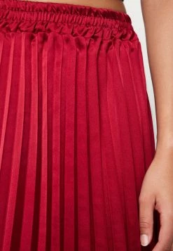 WAL G. HOLLY PLEAT SKIRT - Maxi Skirt - Wine -WAL G. Sales Store 561e537b9cba4b8cae70d1bbb8a361b9