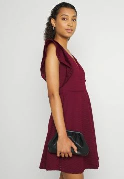 WAL G. BERTIE PLUNGE NECK SKATER DRESS - Cocktail Dress / Party Dress - Red 3 WAL G. BERTIE PLUNGE NECK SKATER DRESS - Cocktail Dress / Party Dress - Red -WAL G. Sales Store 92503b94f03d439e8199ae7809834a4e