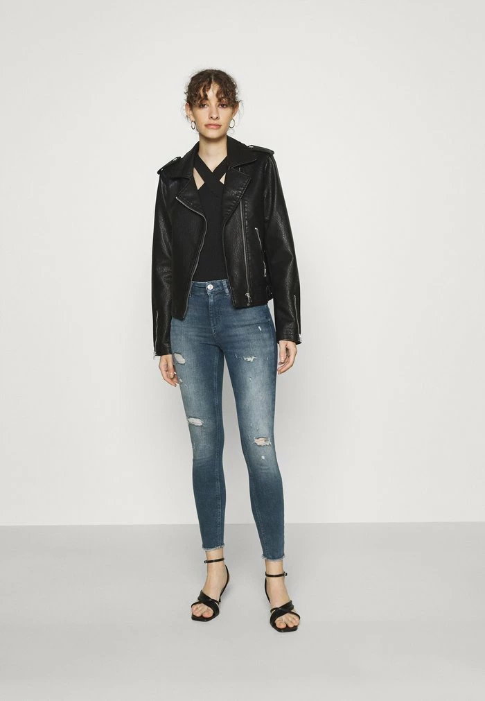 BRITNEY - Top - black WAL G. BRITNEY - Top - Black -WAL G. Sales Store c8cde7667eaf4665818e2010a0594c66